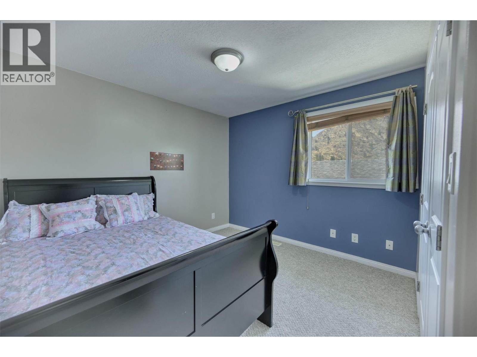 270 Willows Place, Oliver, BC - Indoor Photo Showing Bedroom