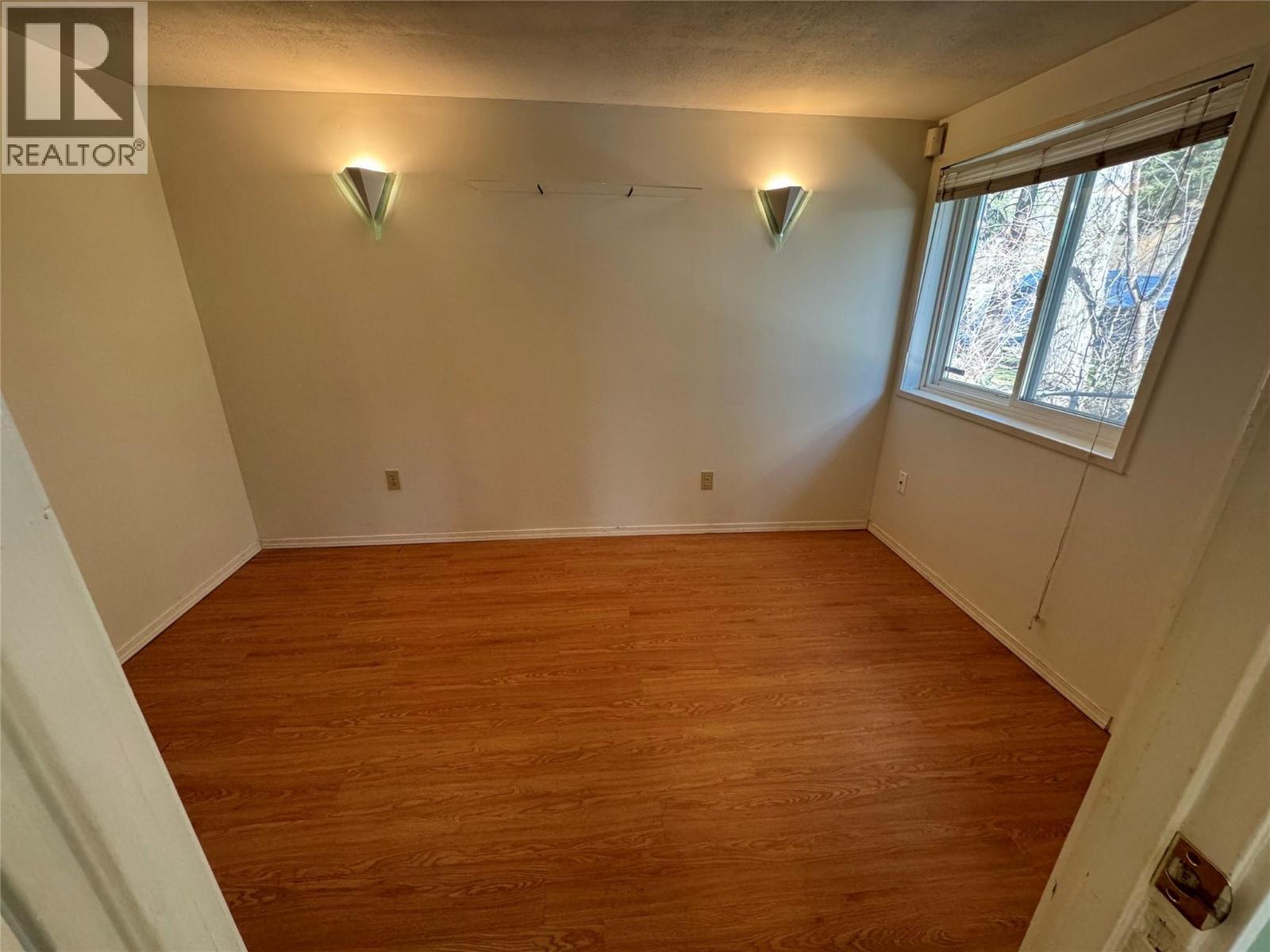 1483 Main Street, Olalla, BC - Indoor Photo Showing Other Room