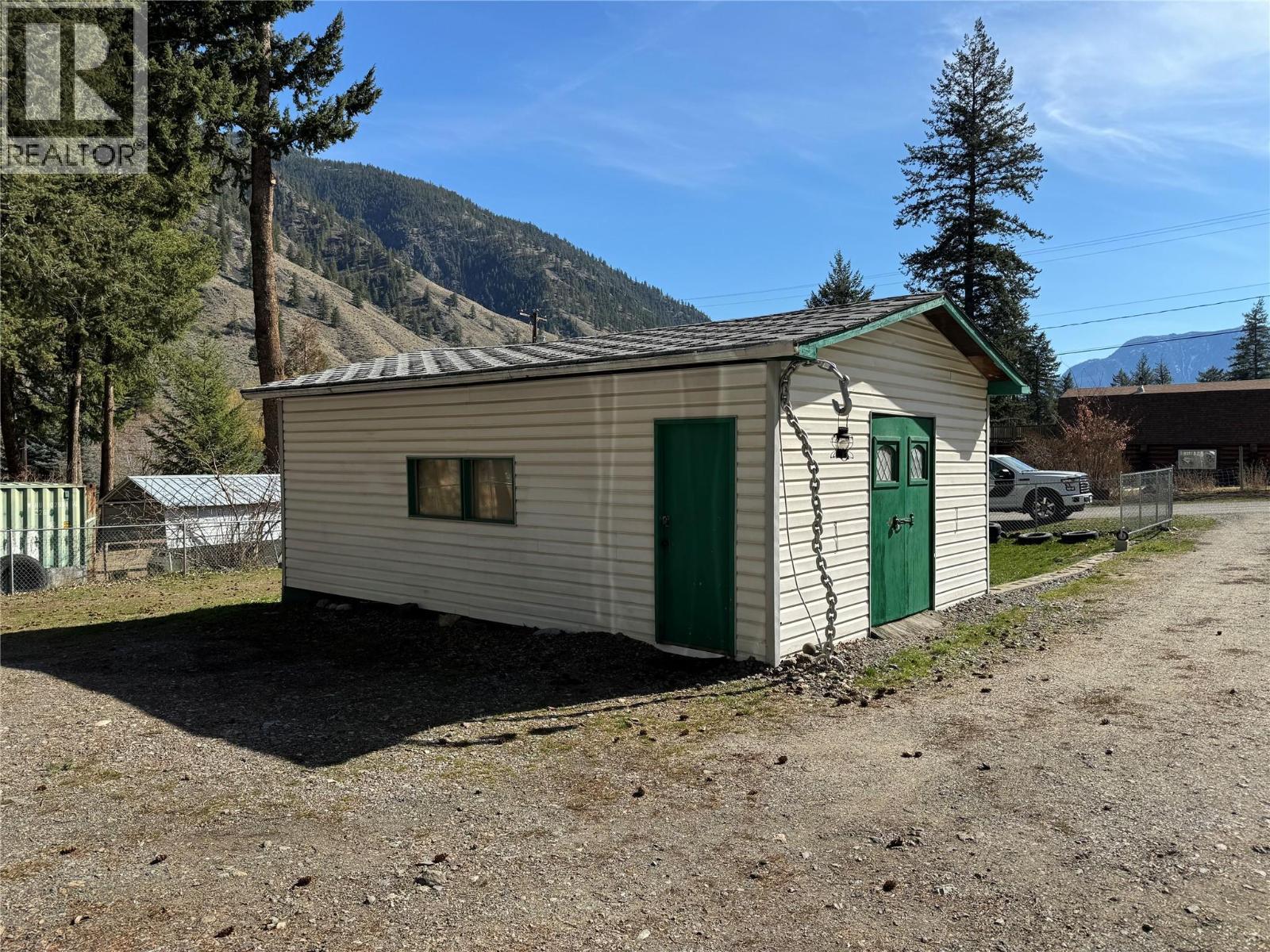 1483 Main Street, Olalla, BC - Outdoor