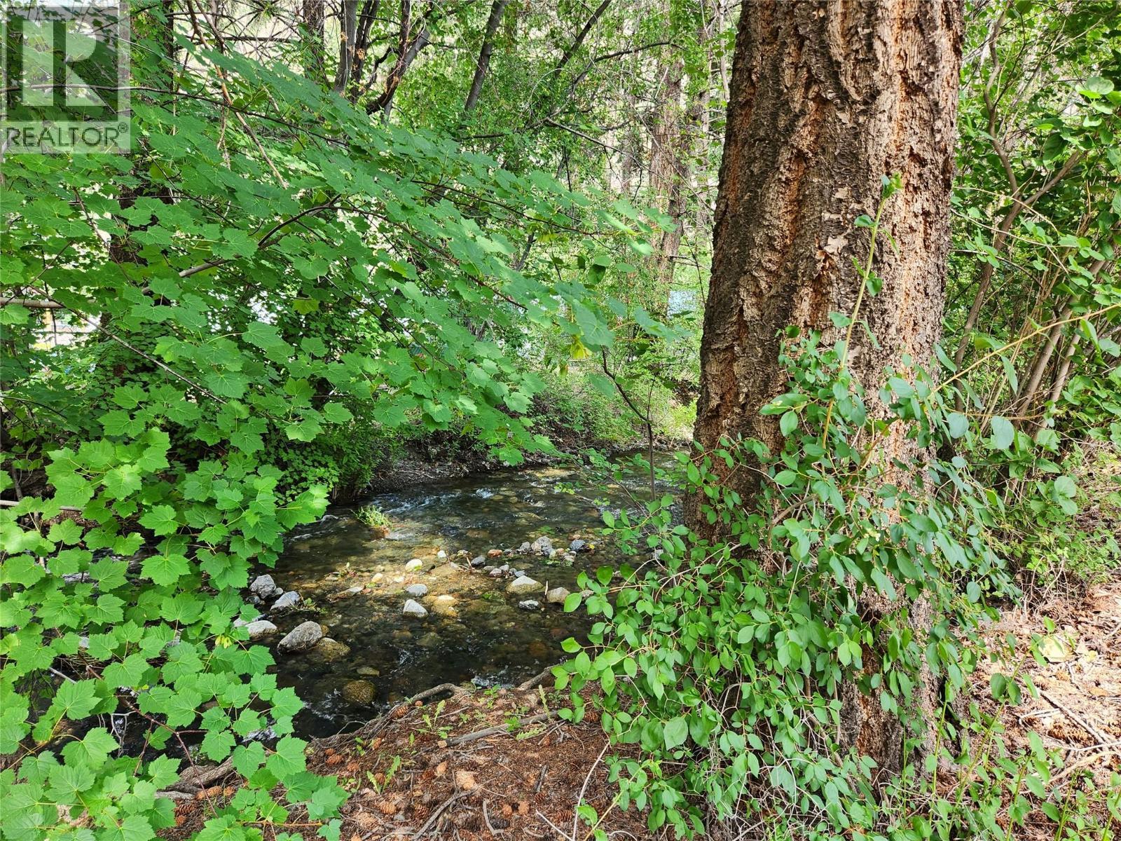 1483 Main Street, Olalla, BC - Outdoor