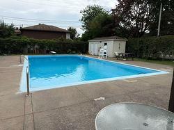 Pool -