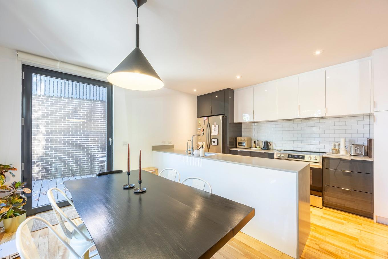 Vue d'ensemble - 8377 - 8379 Rue Foucher, Montréal (Villeray/Saint-Michel/Parc-Extension), QC - Indoor