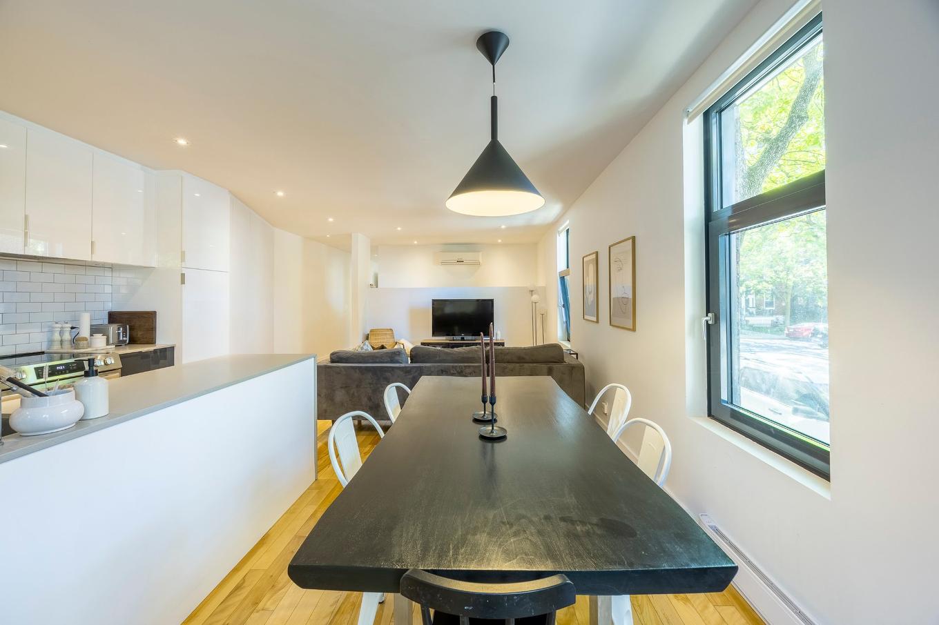 Vue d'ensemble - 8377 - 8379 Rue Foucher, Montréal (Villeray/Saint-Michel/Parc-Extension), QC - Indoor Photo Showing Other Room