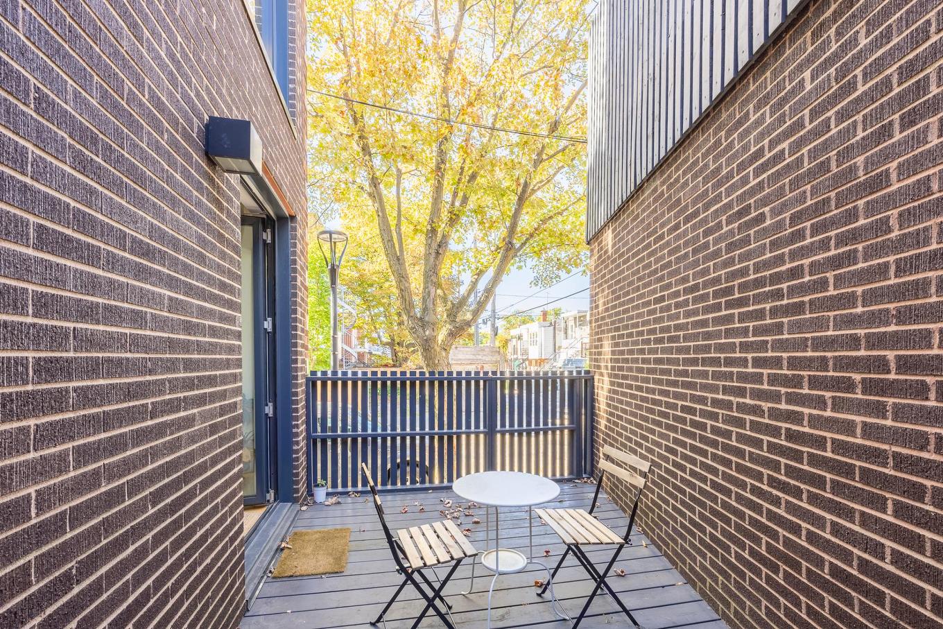 Terrasse - 8377 - 8379 Rue Foucher, Montréal (Villeray/Saint-Michel/Parc-Extension), QC - Outdoor With Exterior