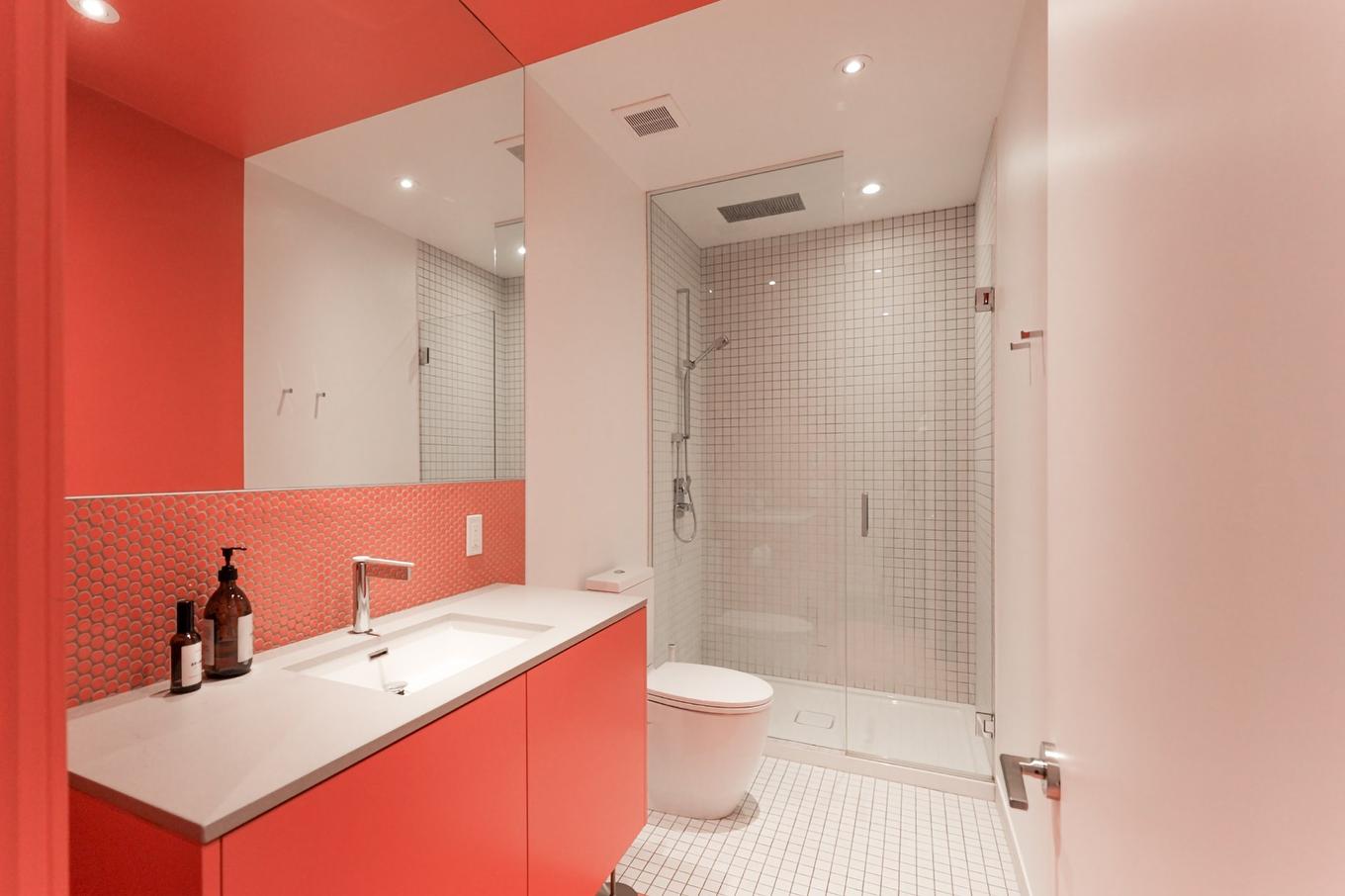 Salle de bains - 8377 - 8379 Rue Foucher, Montréal (Villeray/Saint-Michel/Parc-Extension), QC - Indoor Photo Showing Bathroom