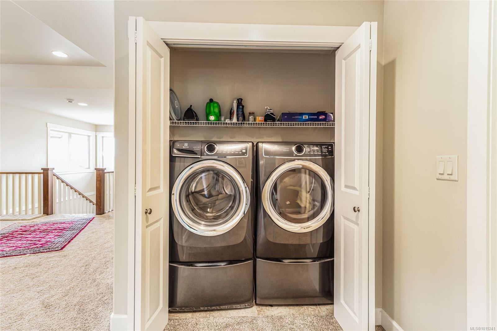 3026 Waterstone Way, Nanaimo, BC - Indoor Photo Showing Laundry Room