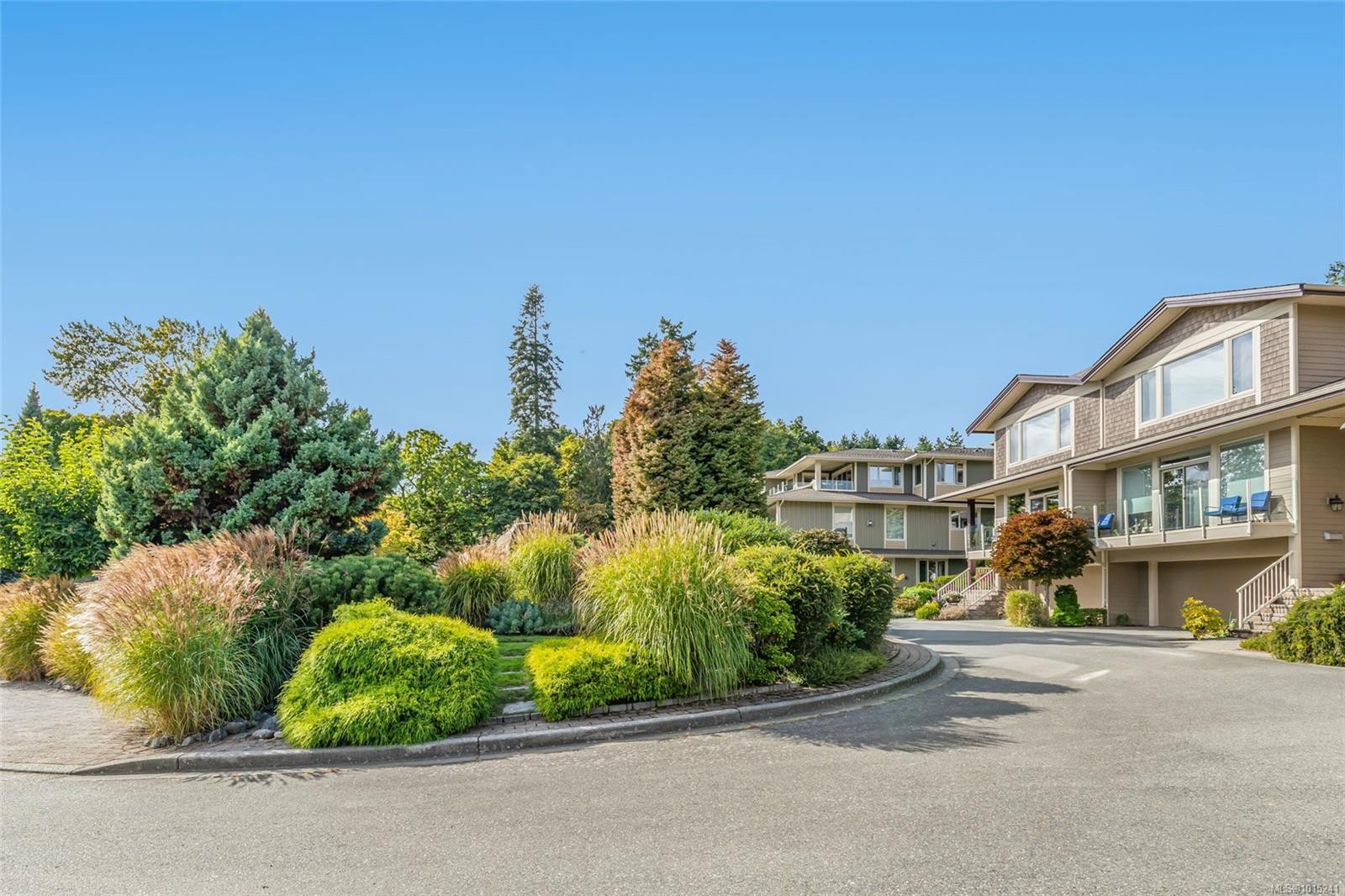 3026 Waterstone Way, Nanaimo, BC - Outdoor