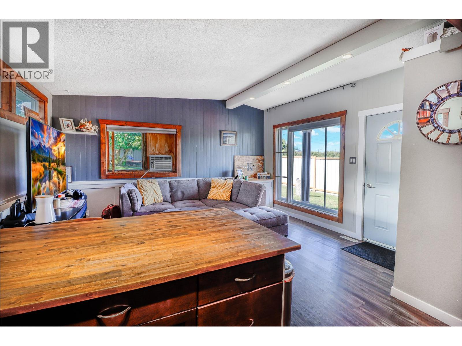 901 5A Street S, Cranbrook, BC - Indoor