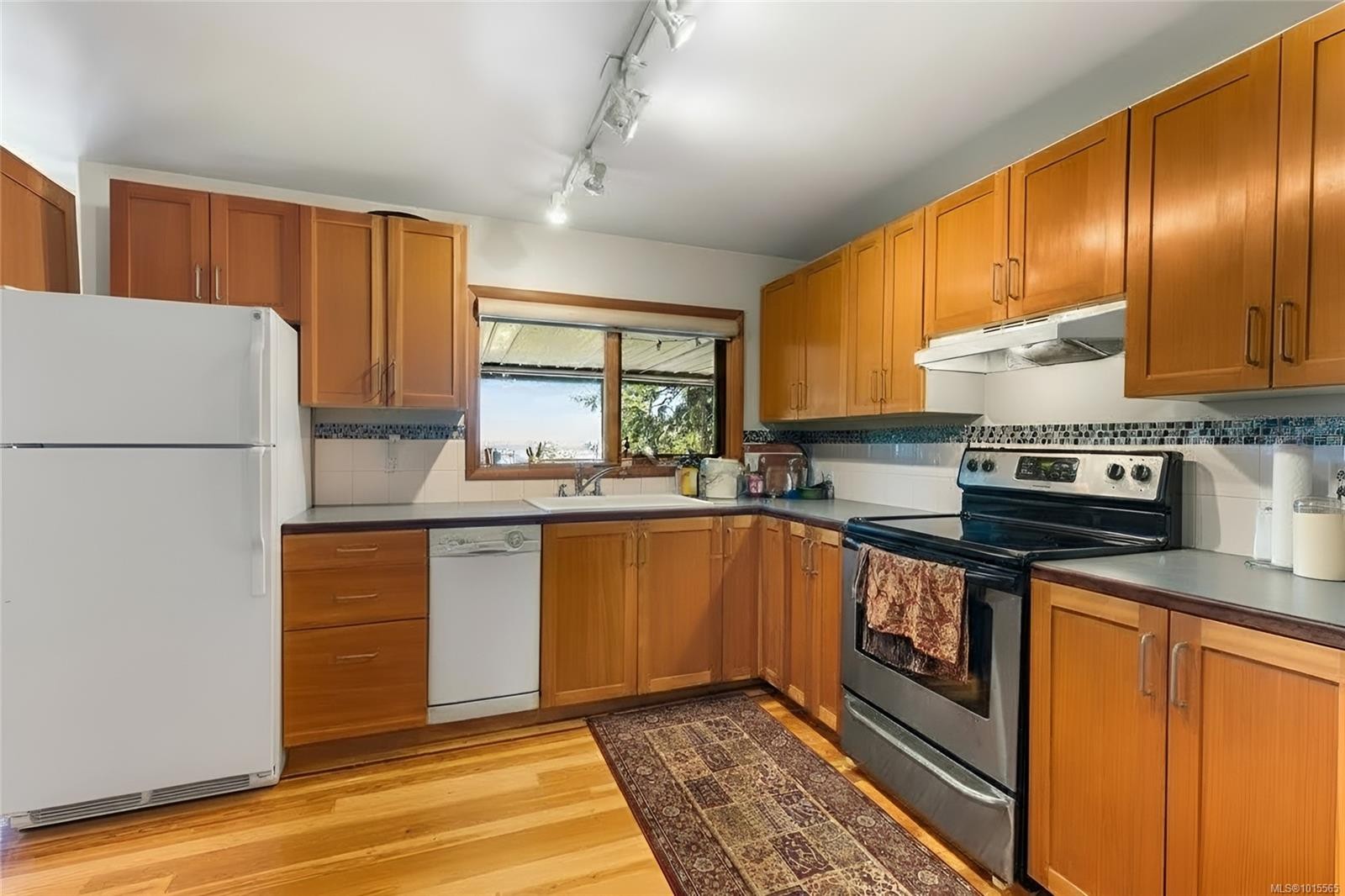 3705 Signal Hill Rd, Pender Island, BC