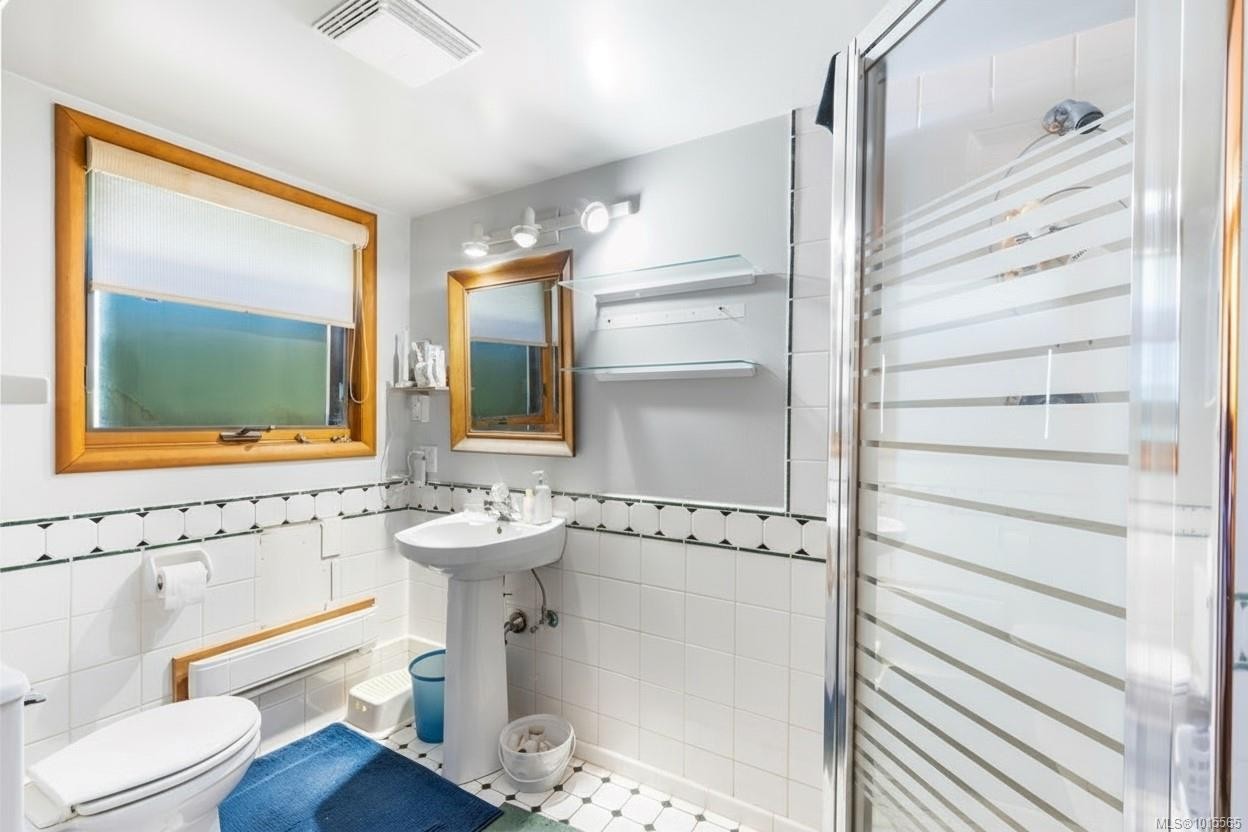 3705 Signal Hill Rd, Pender Island, BC