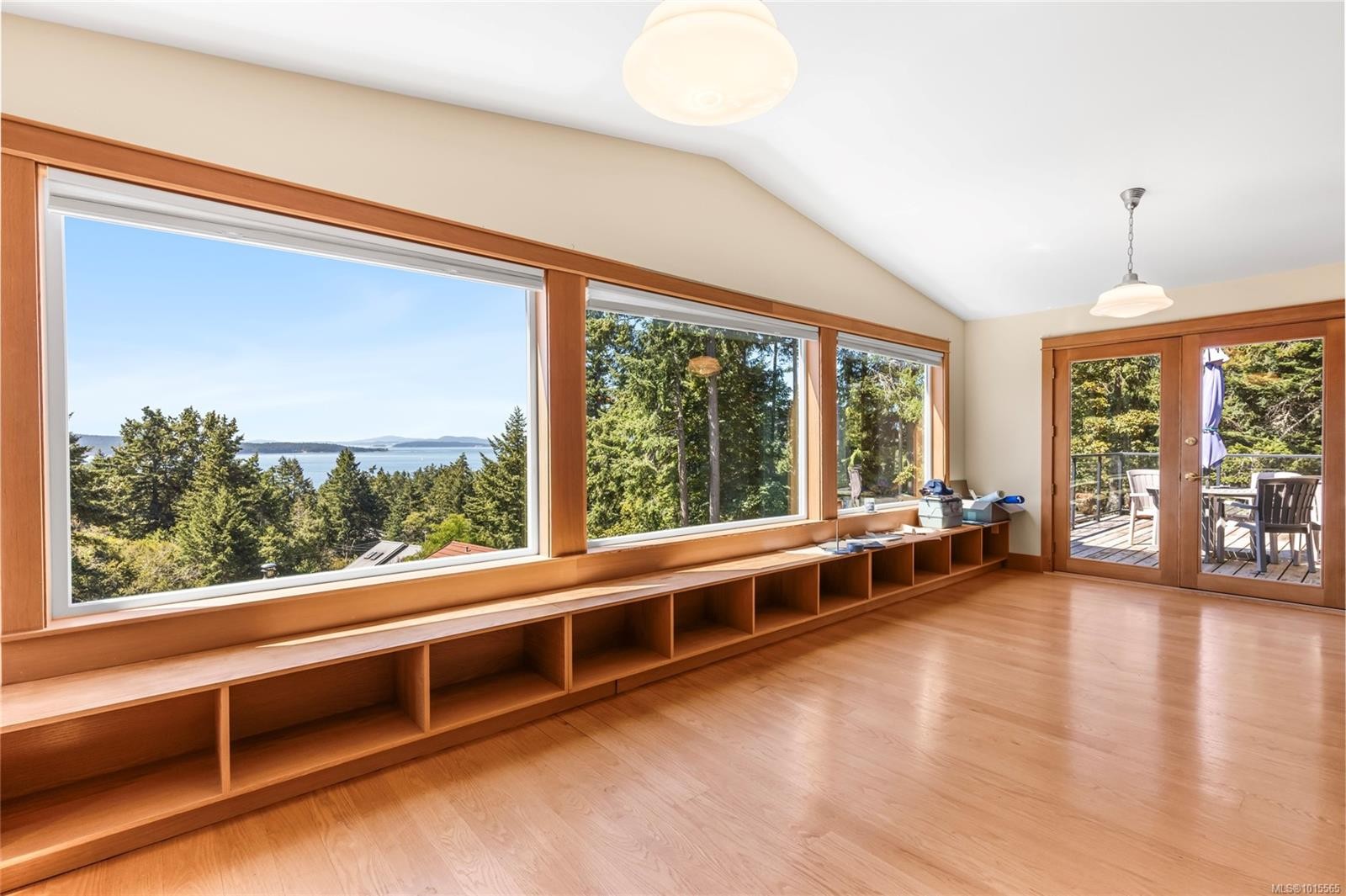 3705 Signal Hill Rd, Pender Island, BC