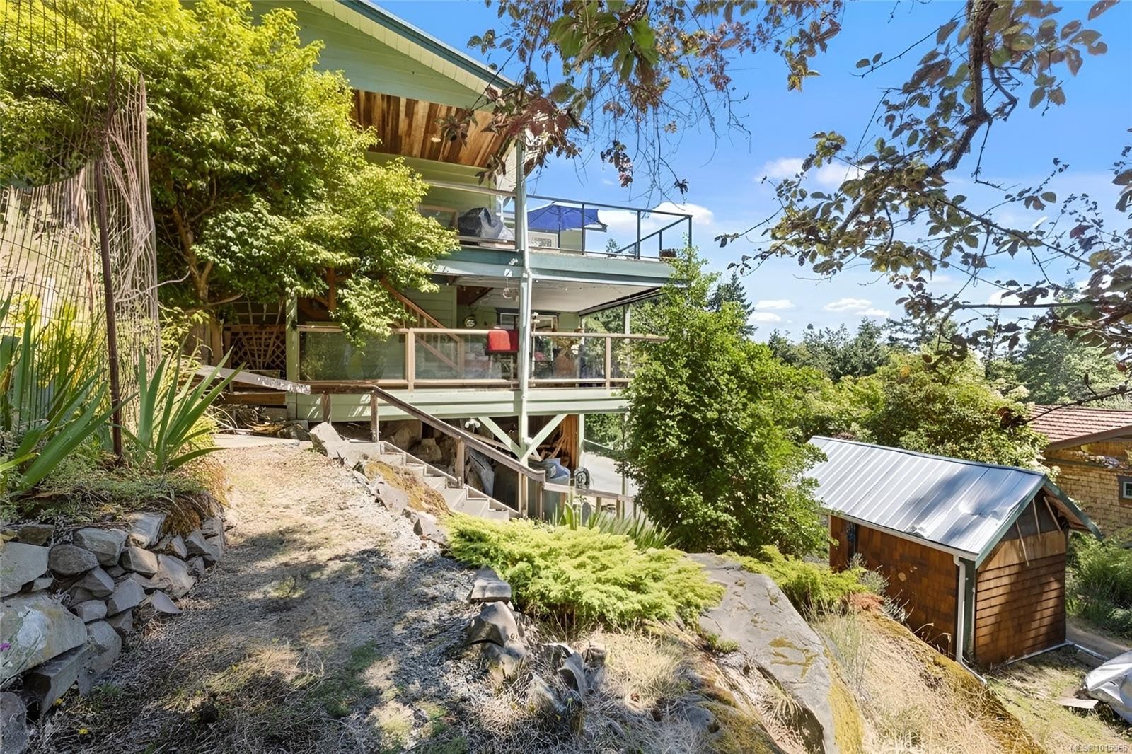 3705 Signal Hill Rd, Pender Island, BC