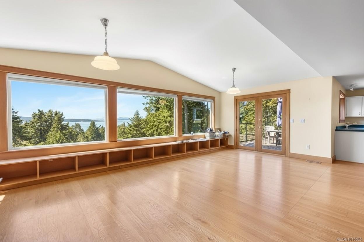 3705 Signal Hill Rd, Pender Island, BC