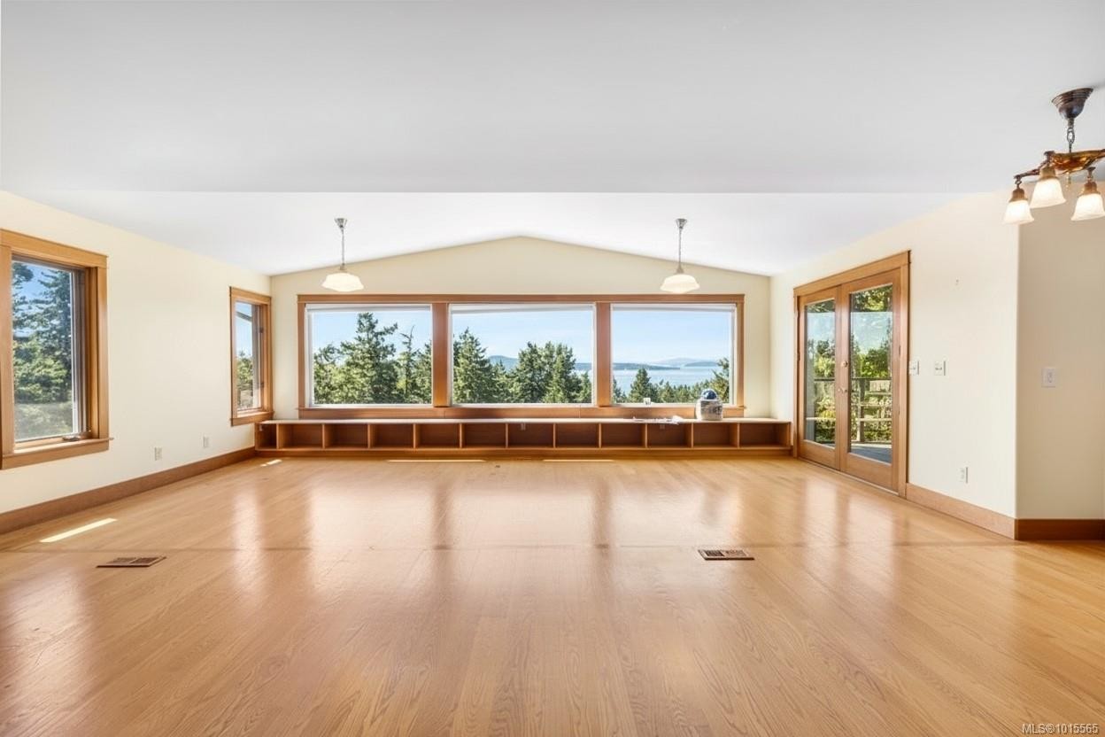 3705 Signal Hill Rd, Pender Island, BC