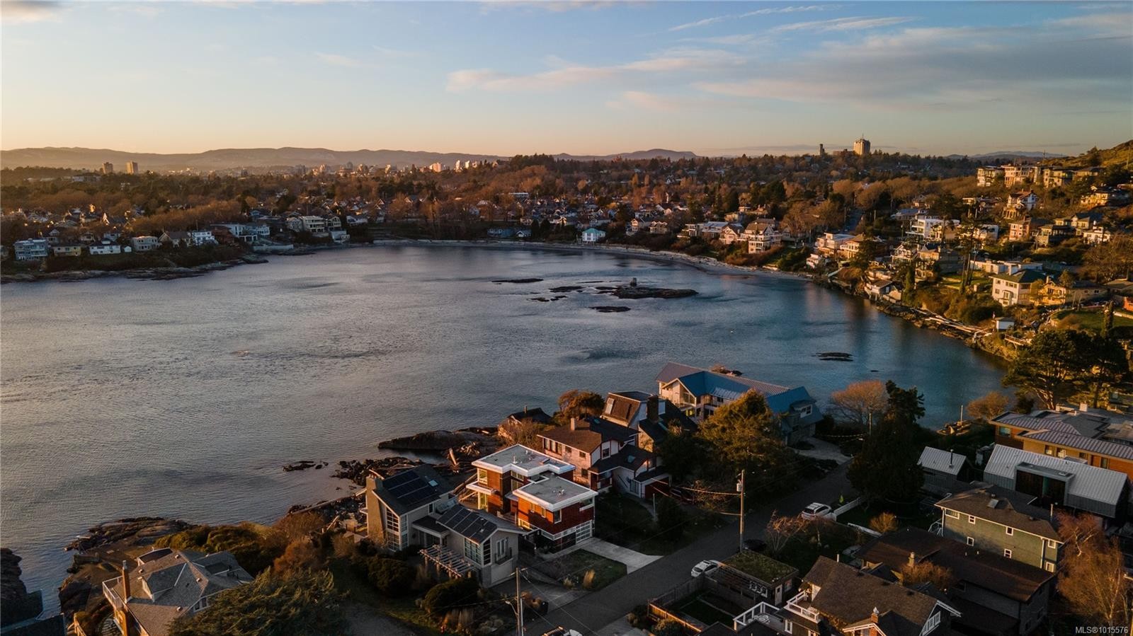 2086 Marne St, Oak Bay, BC