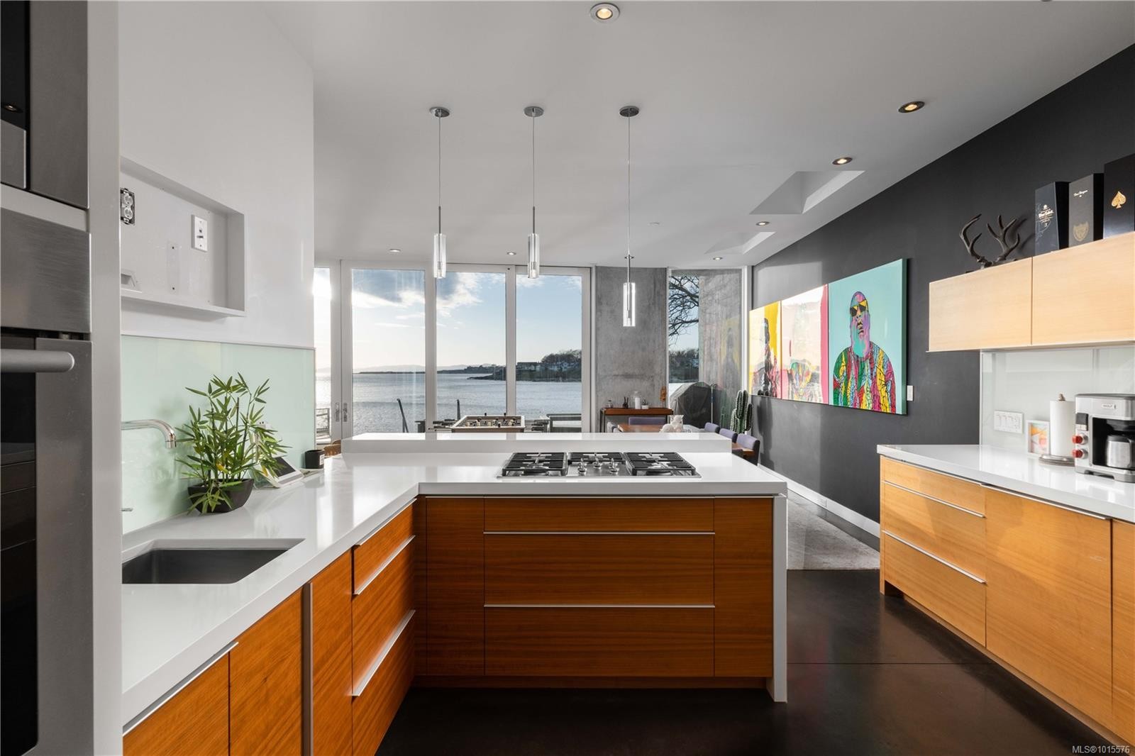 2086 Marne St, Oak Bay, BC