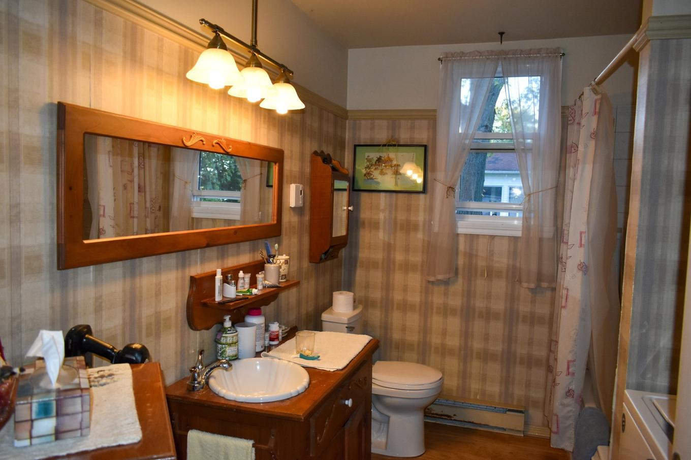 Salle de bains - 7470 Boul. Allard, Drummondville, QC - Indoor Photo Showing Bathroom