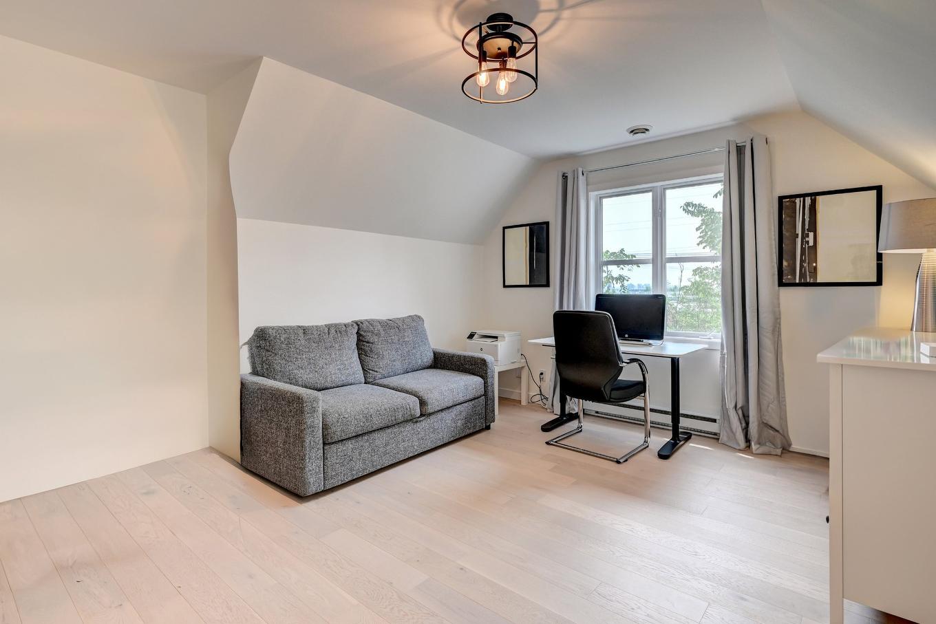 Mezzanine - 216 Rue Donnacona, Dollard-Des-Ormeaux, QC - Indoor