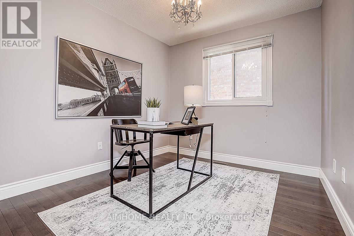 205 Pinewood Drive, Vaughan, ON - Indoor Photo Showing Office