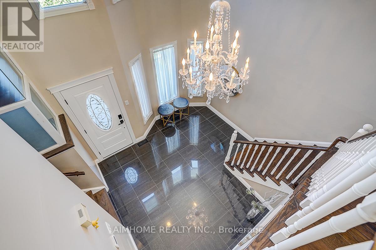 205 Pinewood Drive, Vaughan, ON - Indoor Photo Showing Other Room