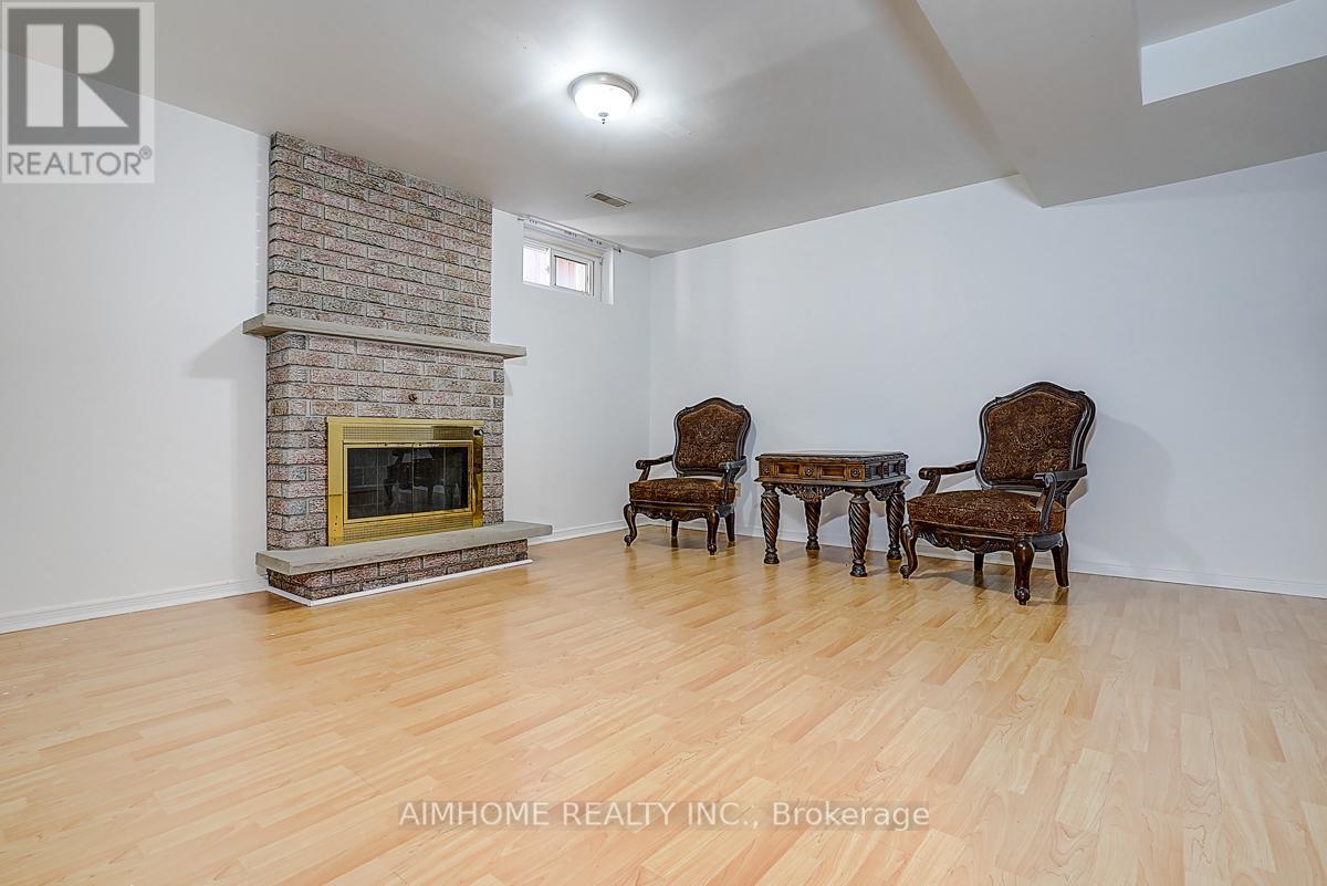 205 Pinewood Drive, Vaughan, ON - Indoor Photo Showing Other Room With Fireplace