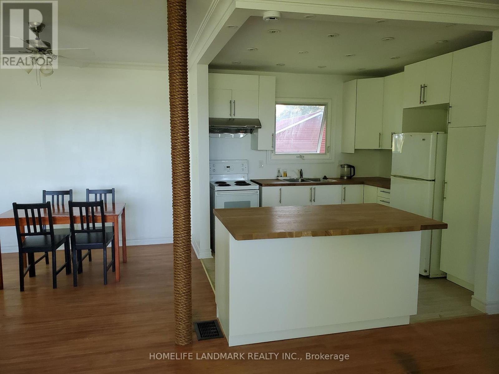 (Main Floor) - 2413 Vivian Road, Whitchurch-Stouffville, ON - Indoor Photo Showing Kitchen With Double Sink