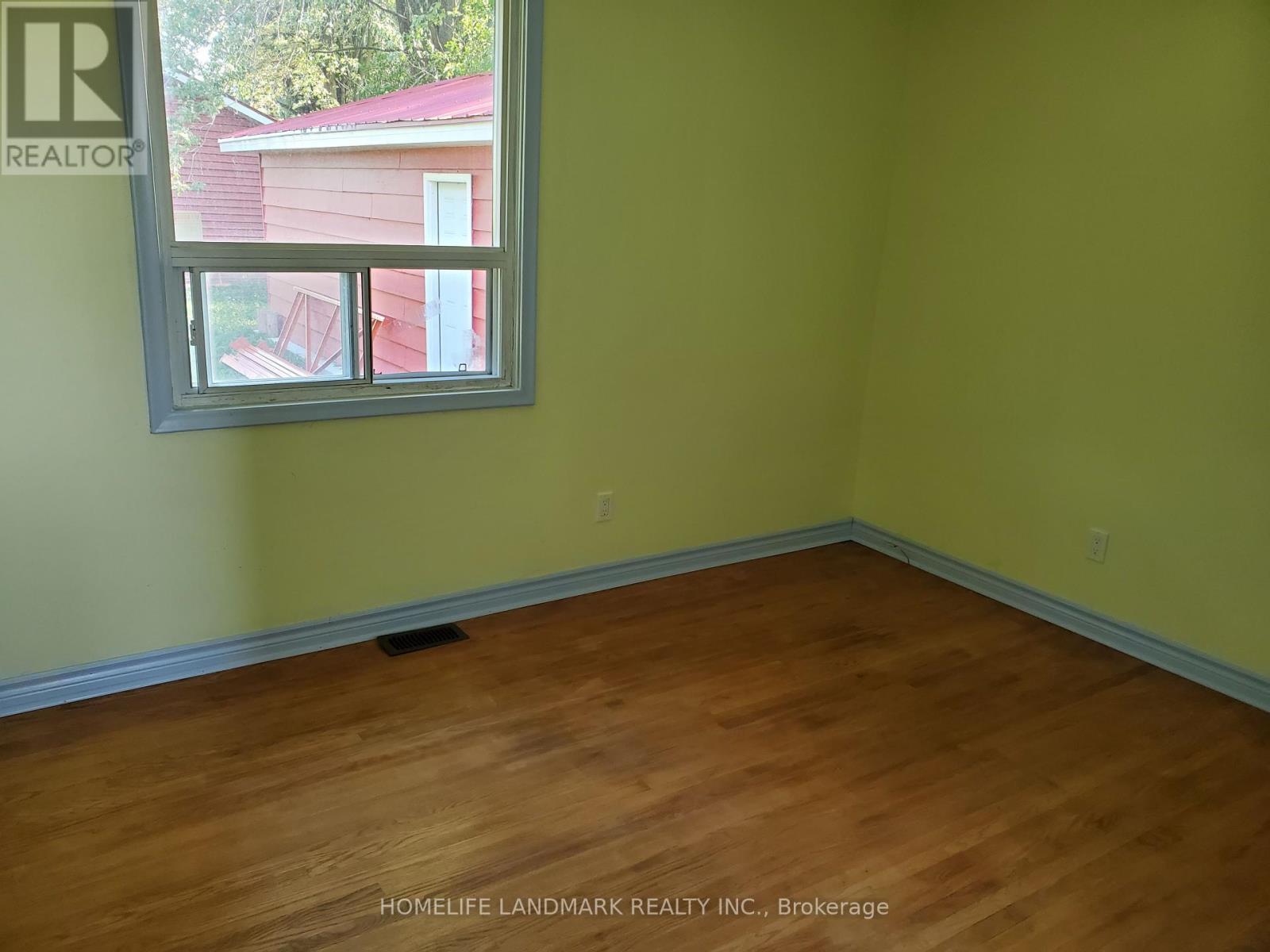 (Main Floor) - 2413 Vivian Road, Whitchurch-Stouffville, ON - Indoor Photo Showing Other Room