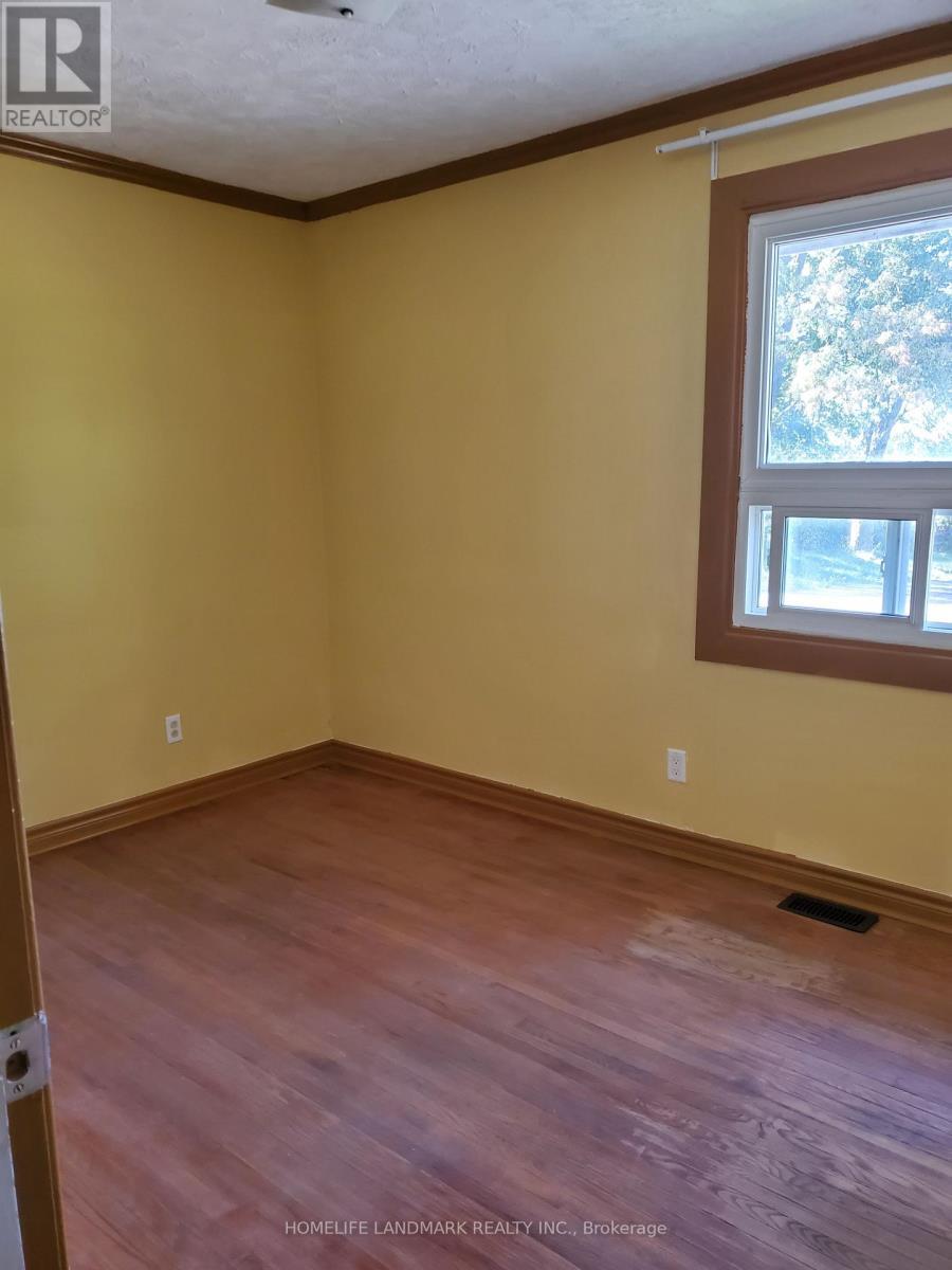 (Main Floor) - 2413 Vivian Road, Whitchurch-Stouffville, ON - Indoor Photo Showing Other Room