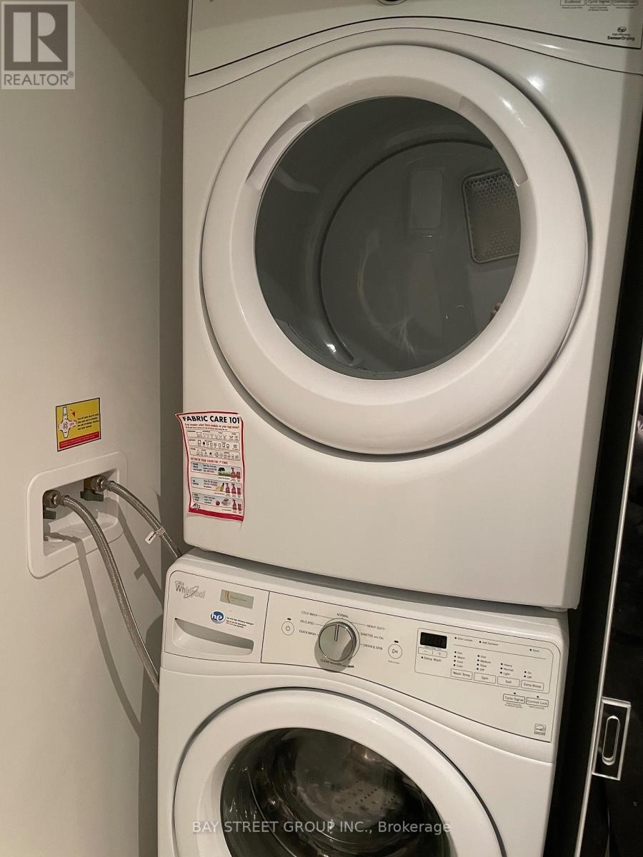 602 - 70 Queens Wharf Road, Toronto, ON - Indoor Photo Showing Laundry Room