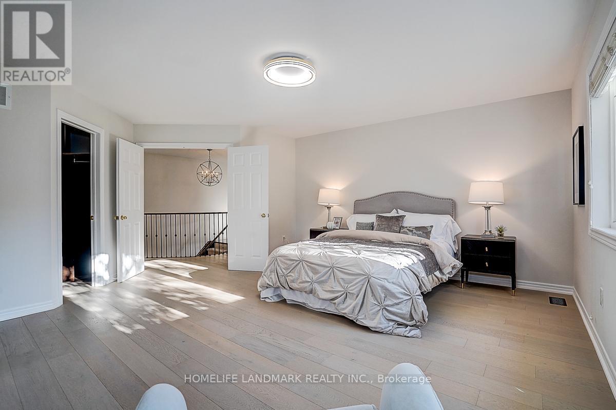 92 Montgomery Avenue, Whitby, ON - Indoor Photo Showing Bedroom