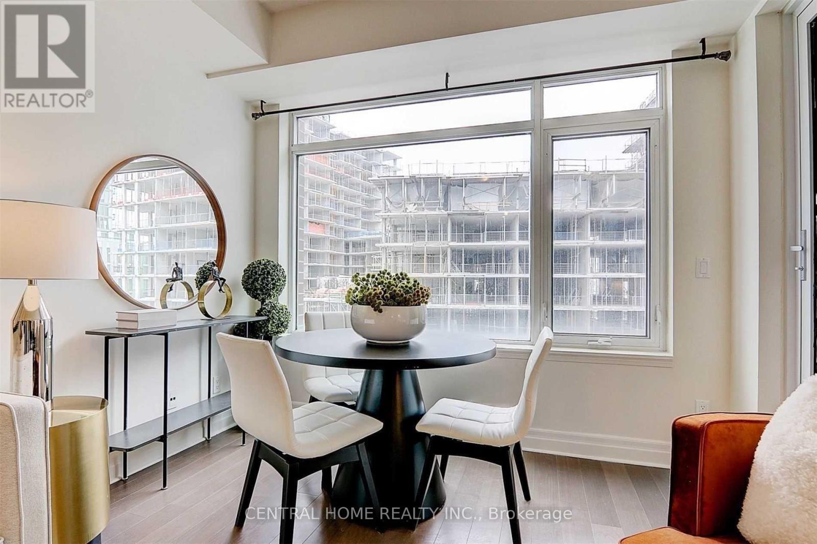 609E - 8110 Birchmount Road, Markham, ON - Indoor Photo Showing Dining Room