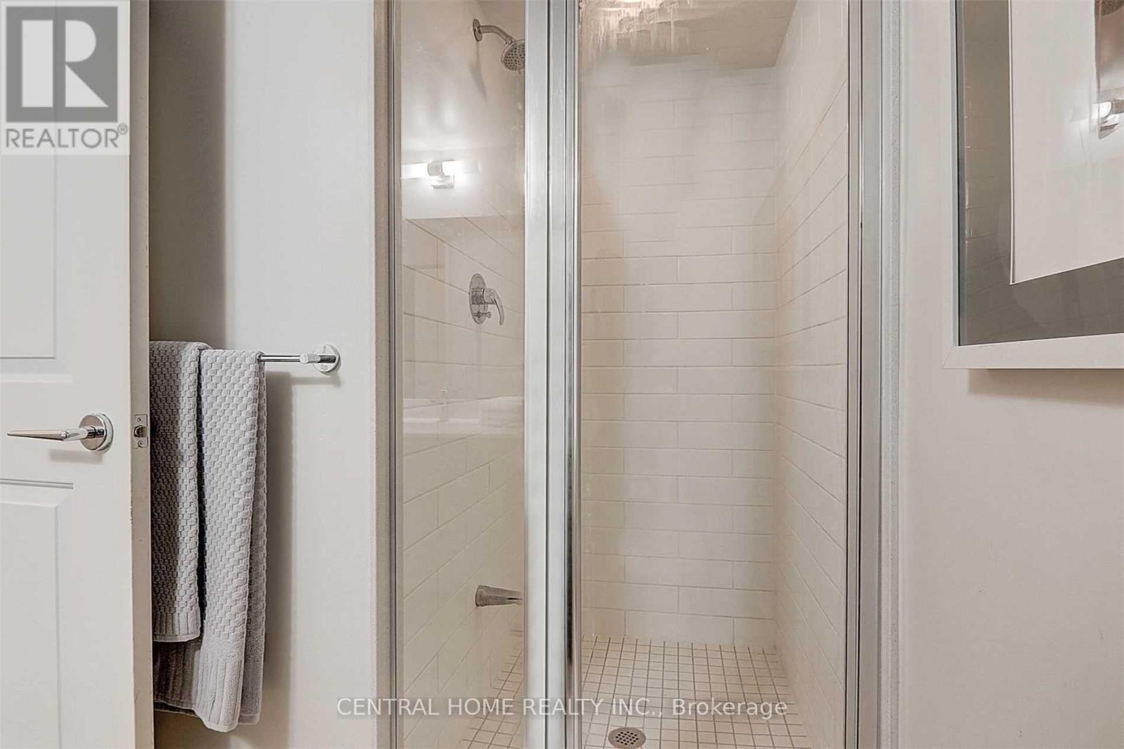609E - 8110 Birchmount Road, Markham, ON - Indoor Photo Showing Bathroom