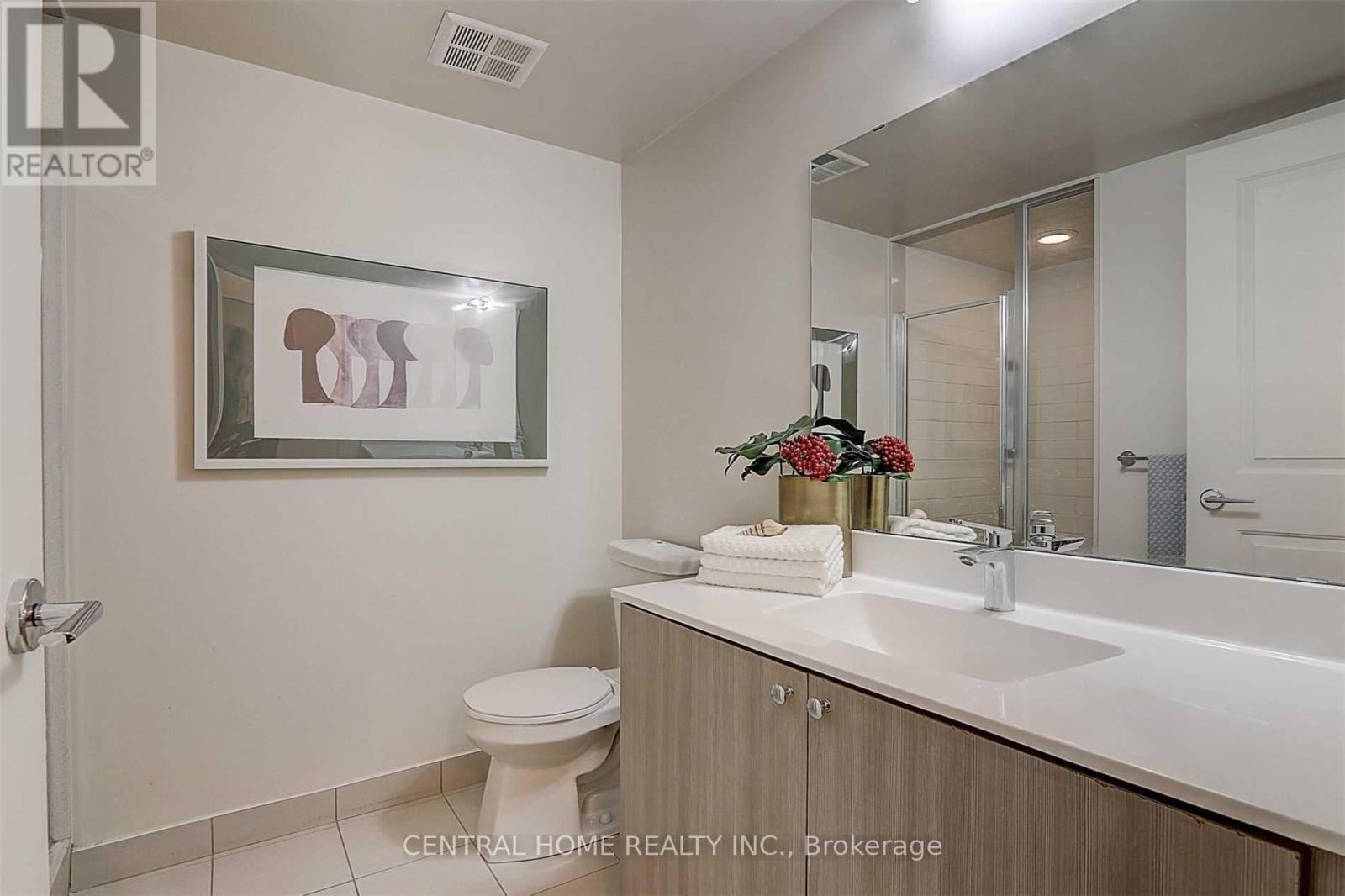 609E - 8110 Birchmount Road, Markham, ON - Indoor Photo Showing Bathroom