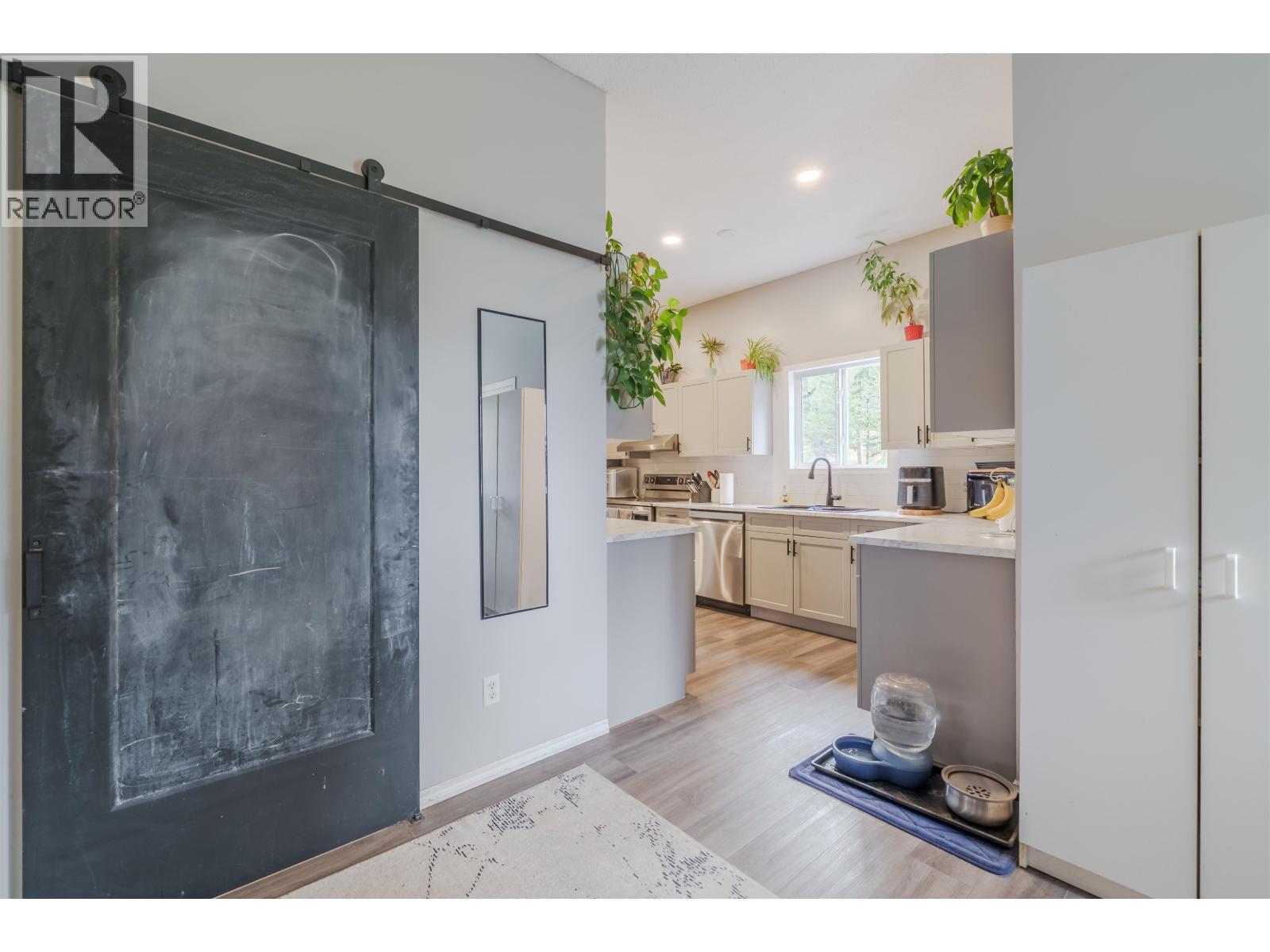 6395 Young Road, Horse Lake, BC - Indoor