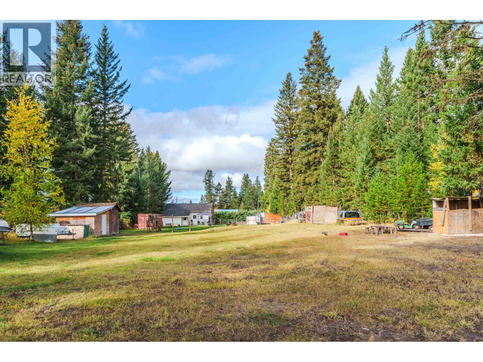 6395 Young Road, Horse Lake, BC - Outdoor