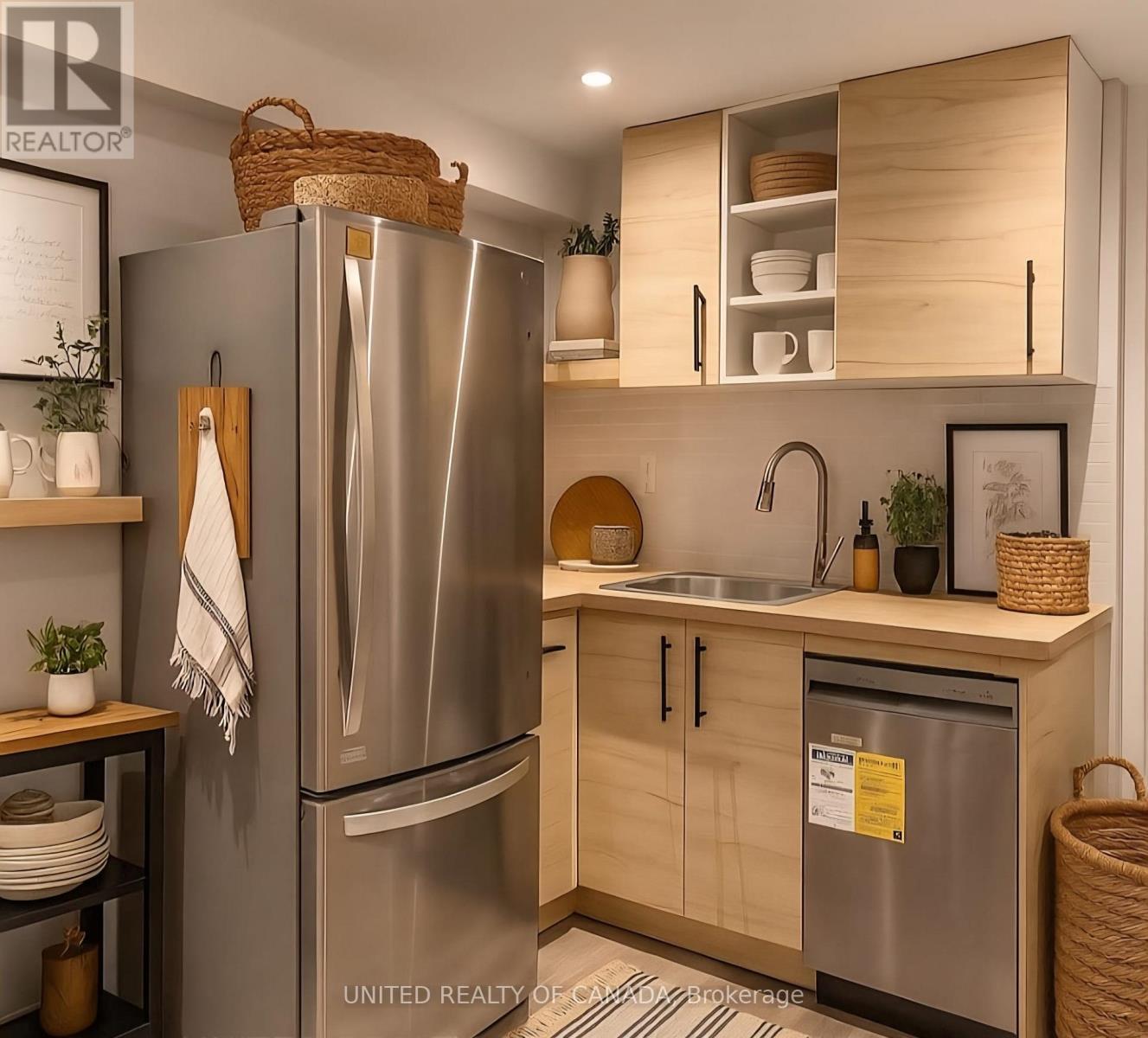 Lower - 126 Weldrick Rd Road W, Richmond Hill, ON - Indoor Photo Showing Kitchen