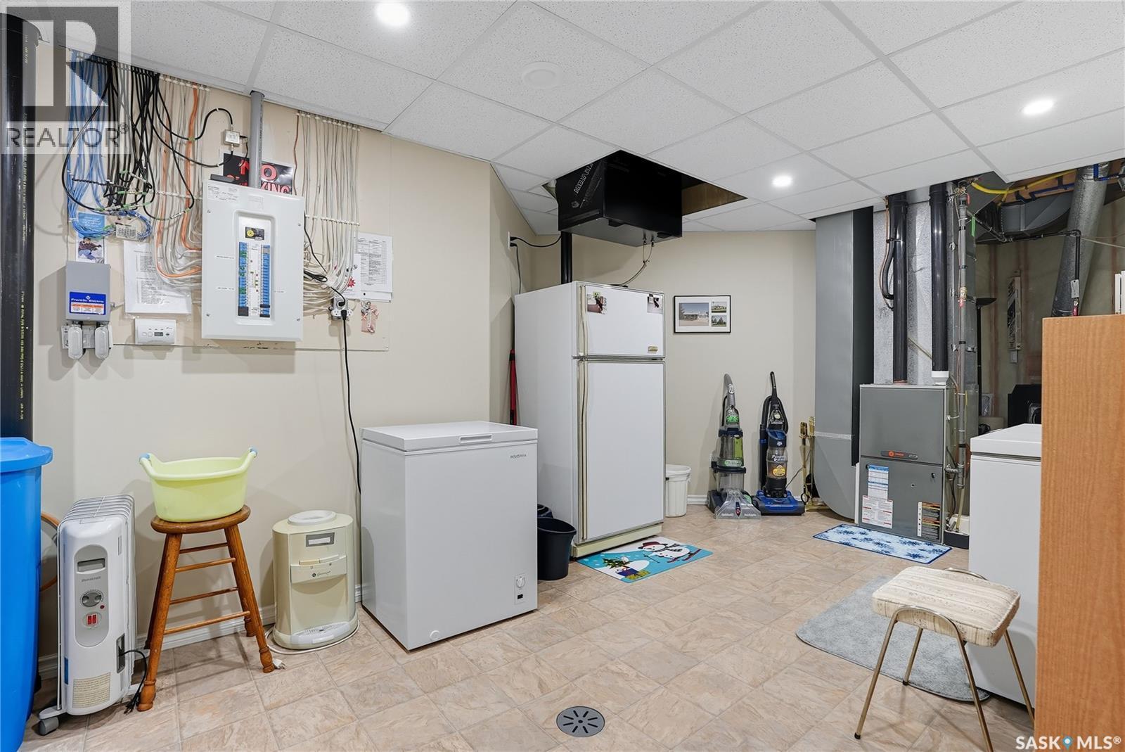119 Aspen Crescent, Paddockwood Rm No. 520, SK - Indoor Photo Showing Laundry Room