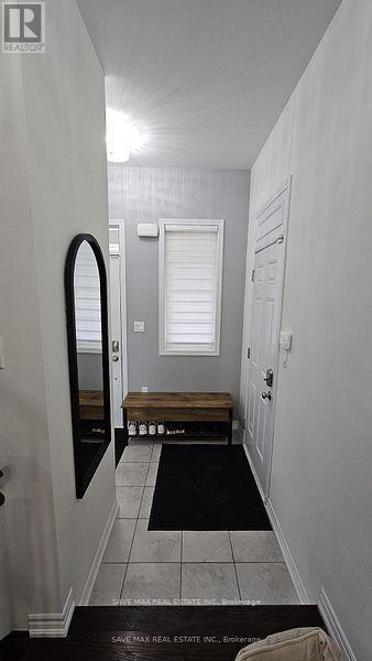 Upper - 105 Whitlock Avenue E, Milton, ON - Indoor Photo Showing Other Room