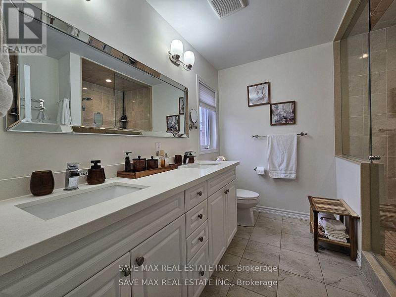 Upper - 105 Whitlock Avenue E, Milton, ON - Indoor Photo Showing Bathroom