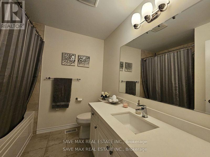 Upper - 105 Whitlock Avenue E, Milton, ON - Indoor Photo Showing Bathroom