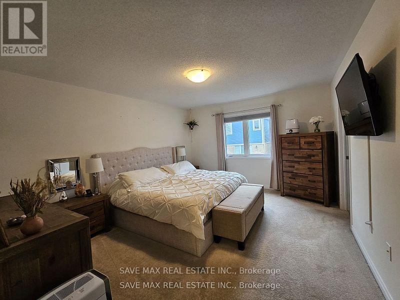 Upper - 105 Whitlock Avenue E, Milton, ON - Indoor Photo Showing Bedroom