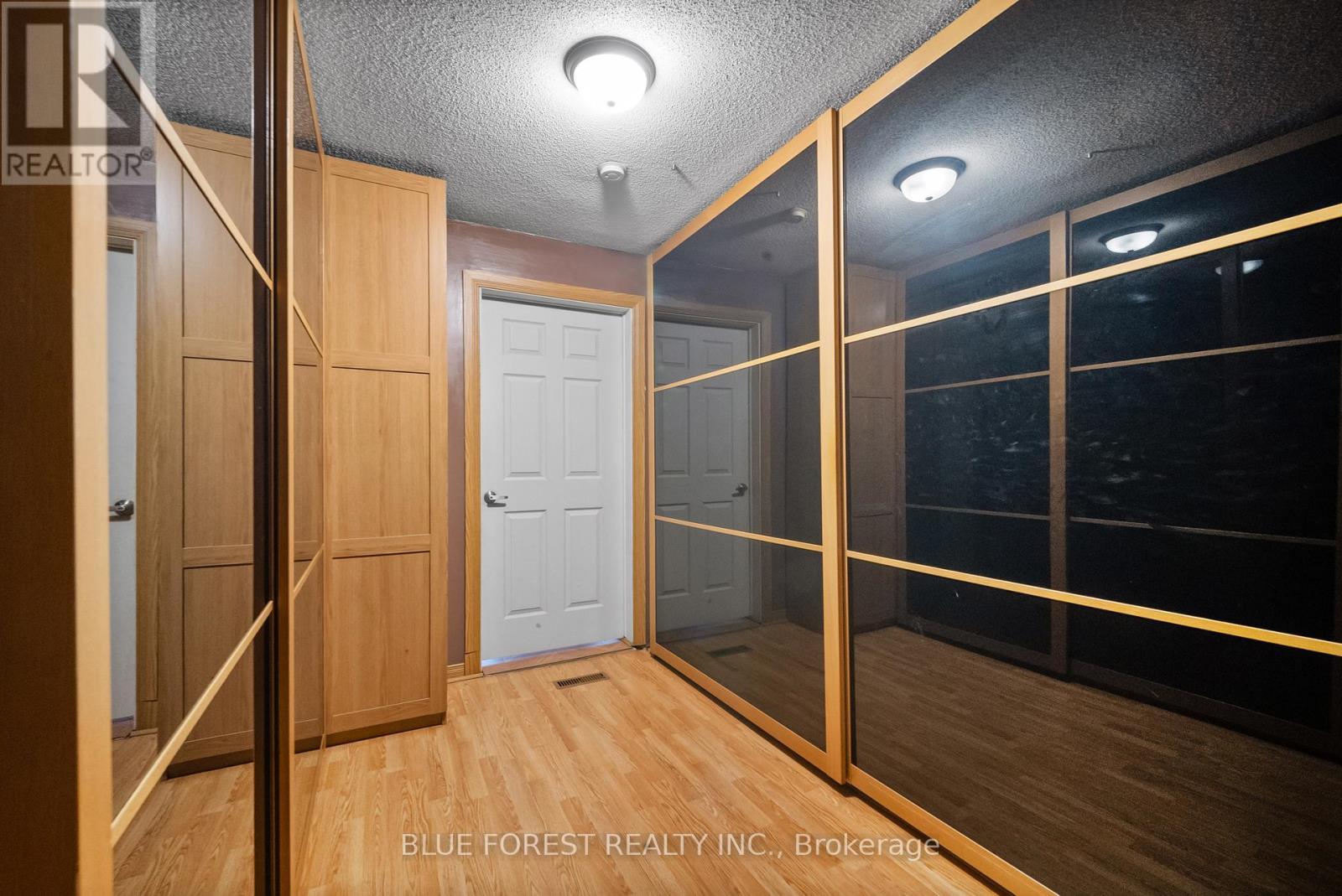 246 Grey Street, London East (East K), ON - Indoor Photo Showing Other Room