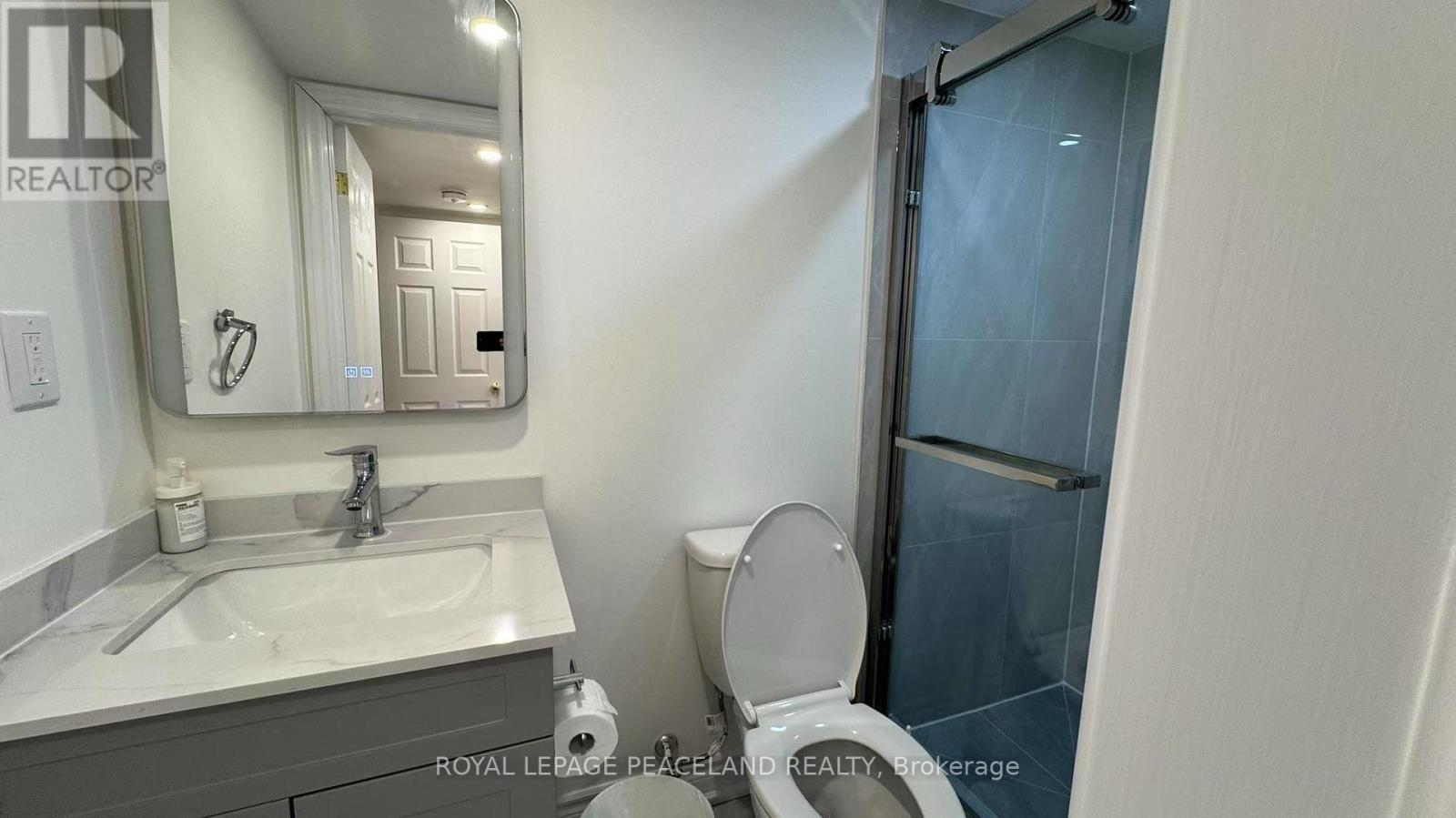 Lower - 60 Paperbirch Drive, Toronto, ON - Indoor Photo Showing Bathroom