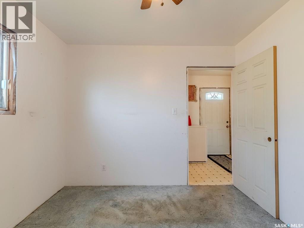90 2Nd Street, Osler, SK - Indoor Photo Showing Other Room