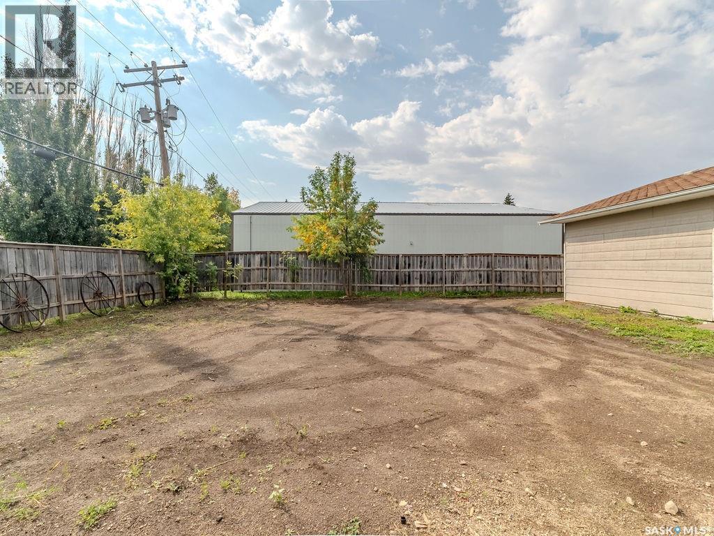 90 2Nd Street, Osler, SK - Outdoor
