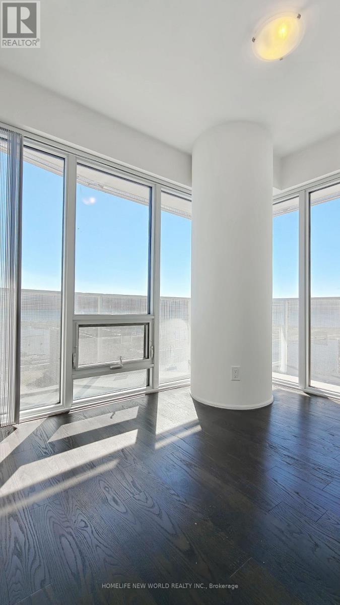 4810 - 88 Harbour Street, Toronto, ON - Indoor