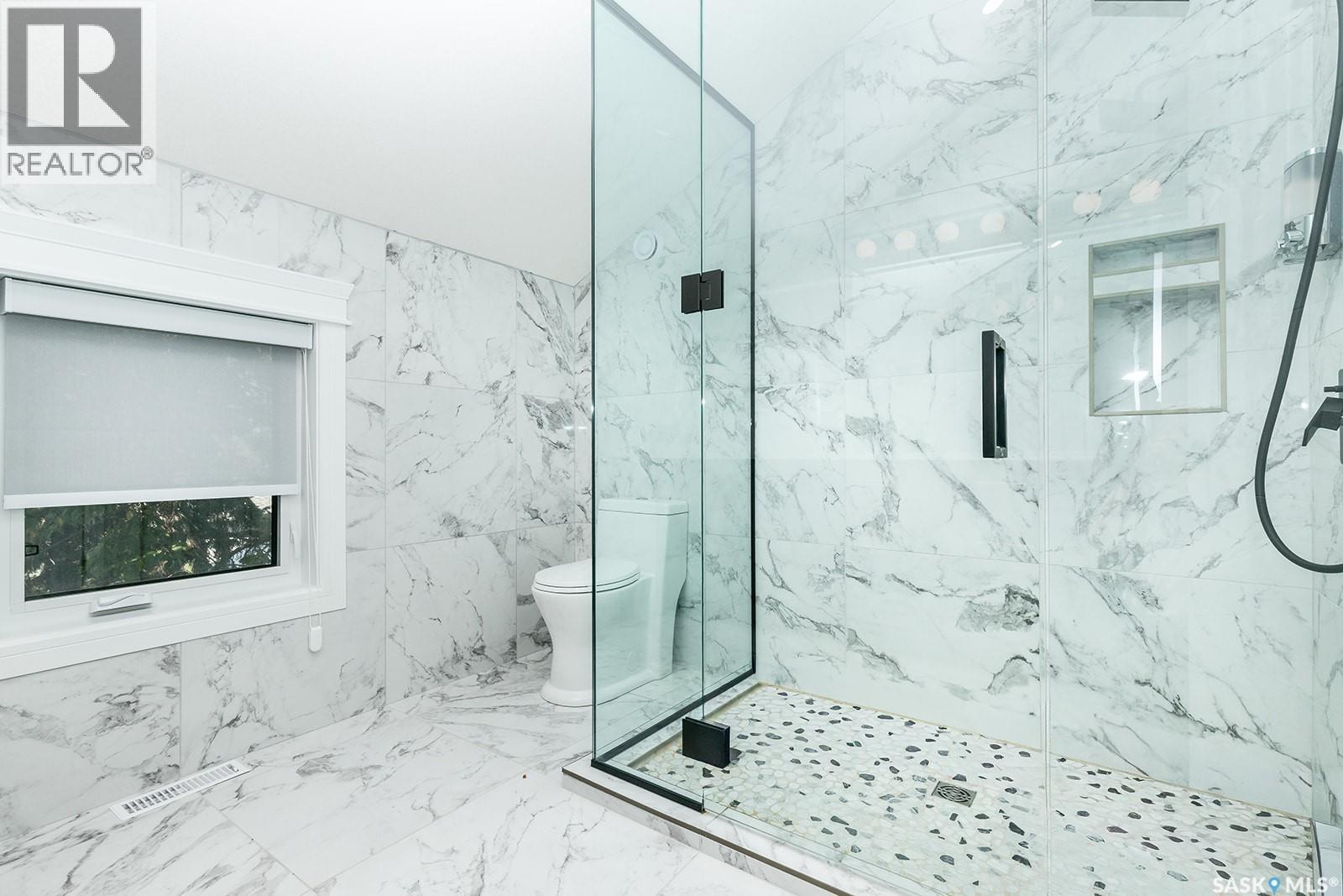 1001 Osler Street, Saskatoon, SK - Indoor Photo Showing Bathroom