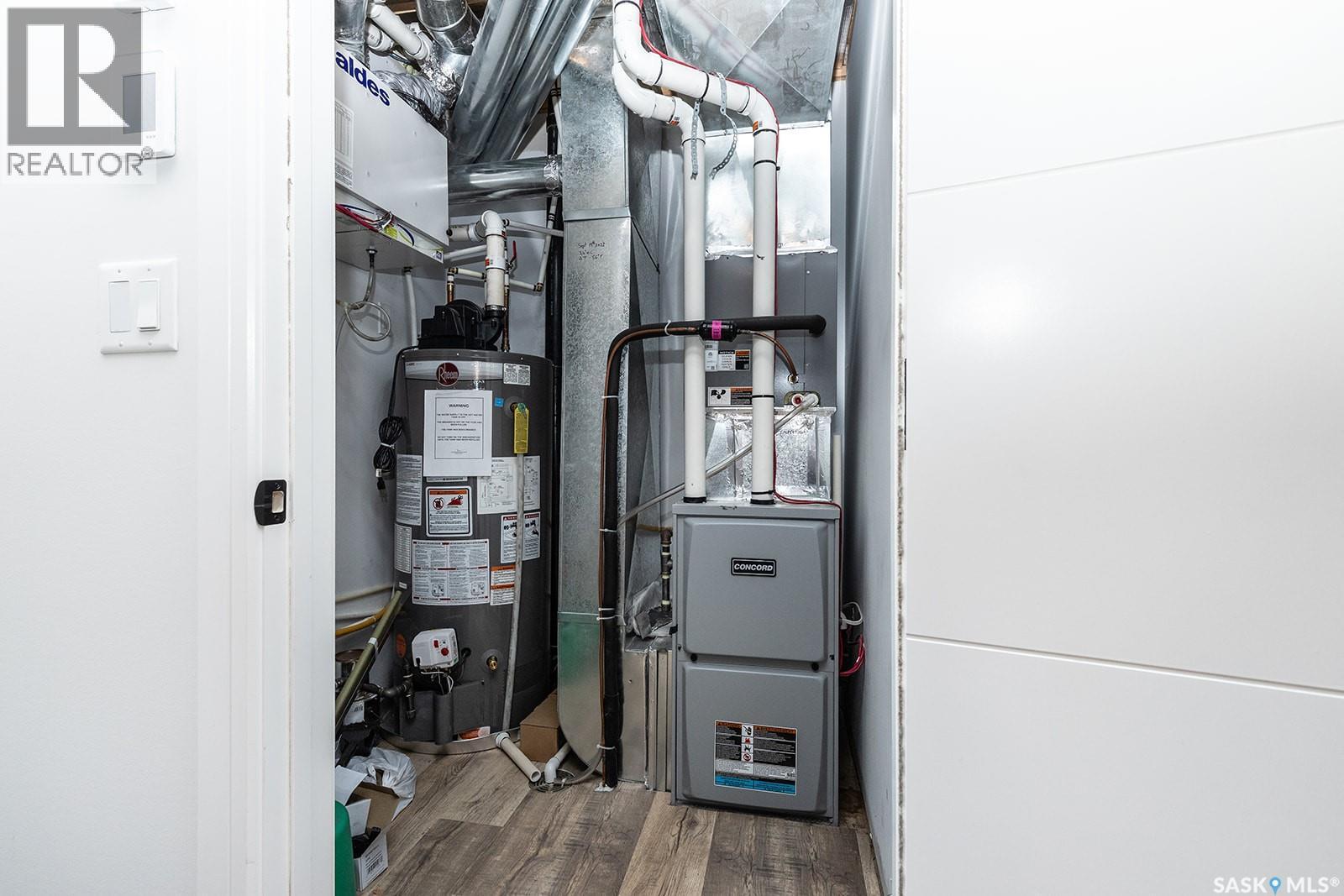 1001 Osler Street, Saskatoon, SK - Indoor