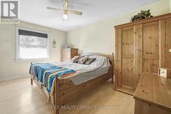 Large Master bedroom -