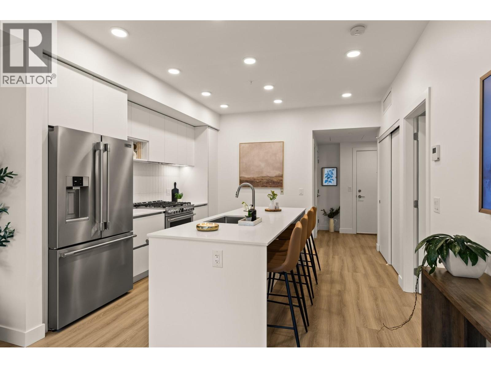 2780 Olalla Road Unit# 403, West Kelowna, BC - Indoor Photo Showing Kitchen With Stainless Steel Kitchen With Upgraded Kitchen